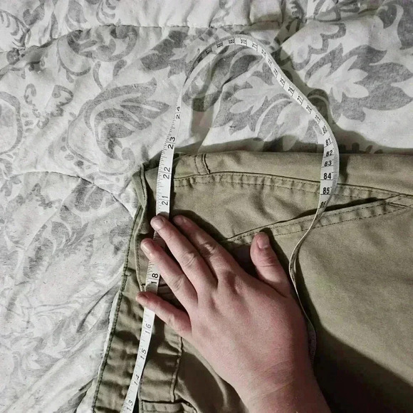 Dark khaki wrangler mens shorts! - Picture 4 of 5